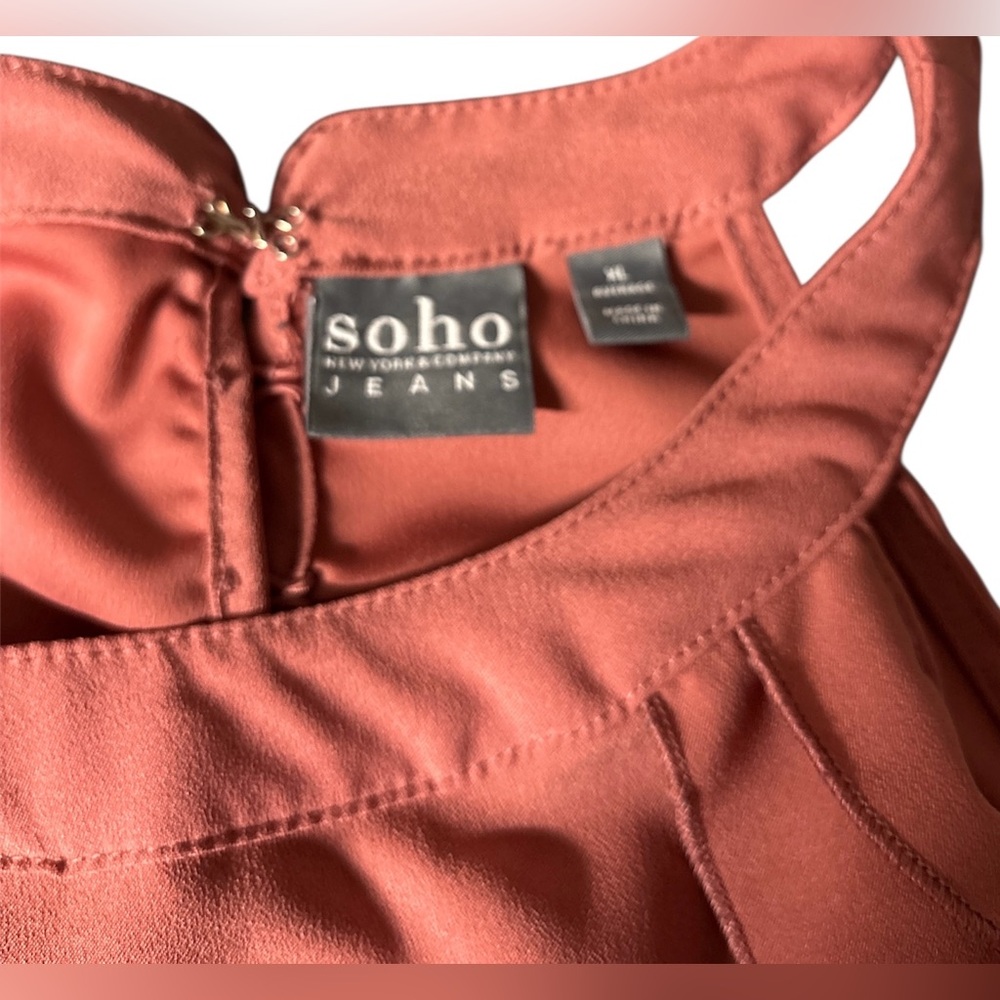 NY&Co SoHo Ruffled Halter Top - Picture 3 of 4